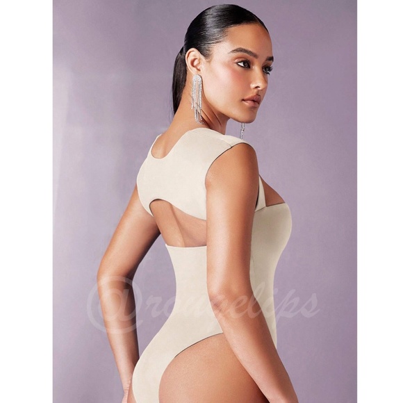 Beige Slim Fit Bodysuit Sweetheart Décolleté Neckline - Picture 5 of 8